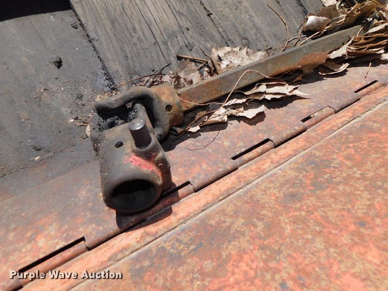 image for item DJ5988 Massey Ferguson 110  manure spreader