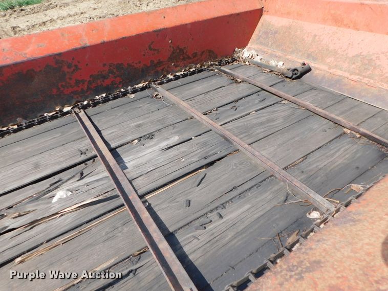 image for item DJ5988 Massey Ferguson 110  manure spreader