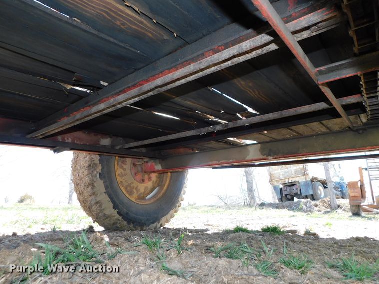 image for item DJ5988 Massey Ferguson 110  manure spreader