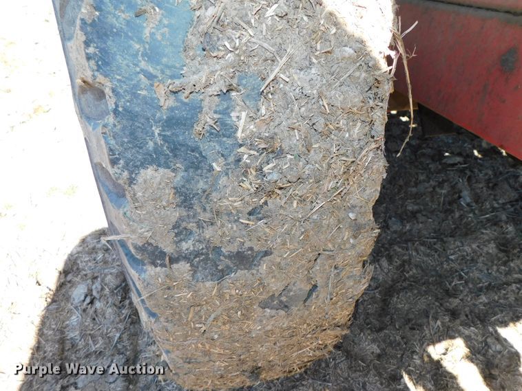 image for item DJ5988 Massey Ferguson 110  manure spreader