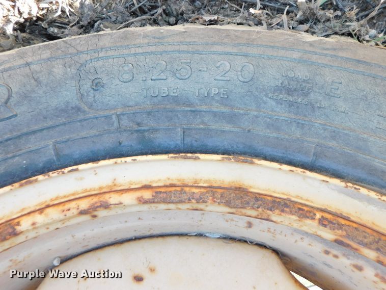 image for item DJ5988 Massey Ferguson 110  manure spreader