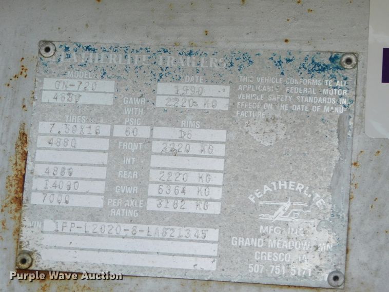 image for item DJ5997 1990 Featherlite GN720 livestock trailer