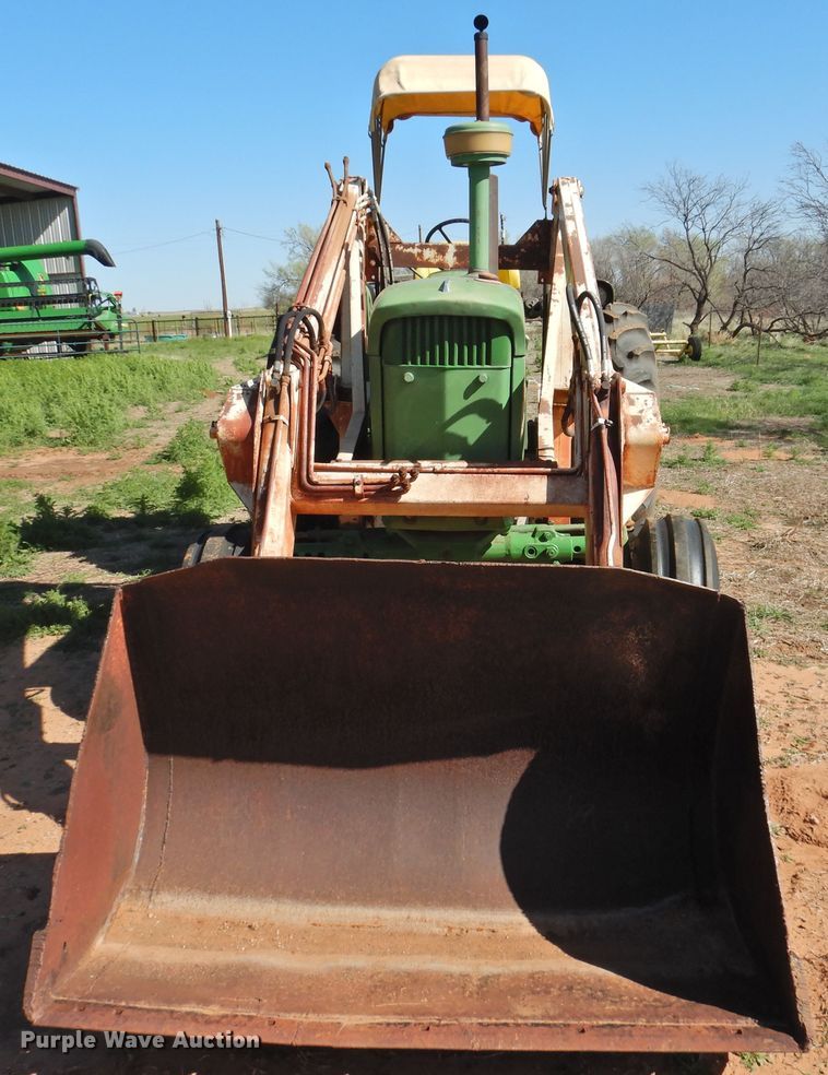 image for item DJ8344 1972 John Deere 4020  tractor