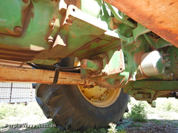 image for item DJ8344 1972 John Deere 4020  tractor