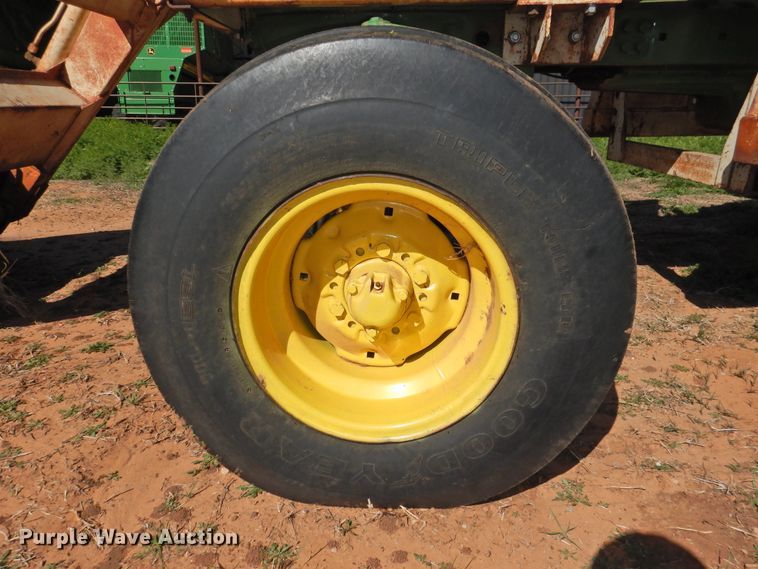 image for item DJ8344 1972 John Deere 4020  tractor