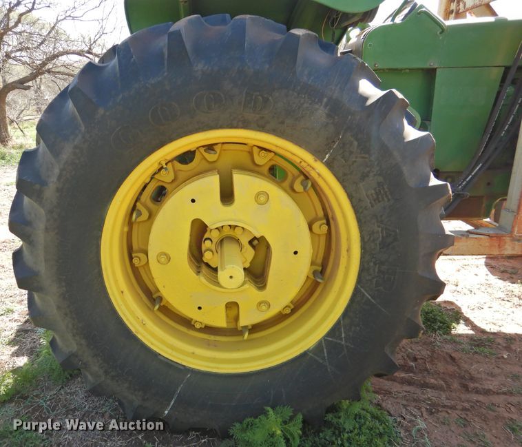 image for item DJ8344 1972 John Deere 4020  tractor