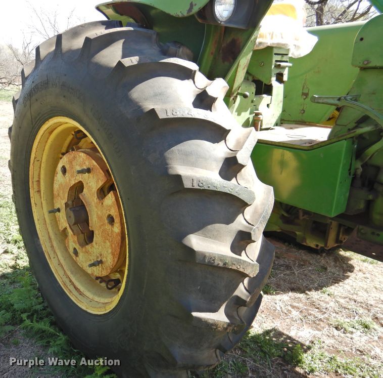 image for item DJ8345 1972 John Deere 4020  tractor