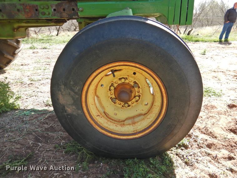 image for item DJ8345 1972 John Deere 4020  tractor
