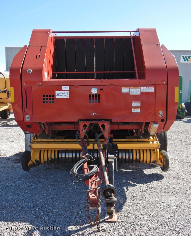 image for item DJ8355 2012 New Holland BR7090  round baler