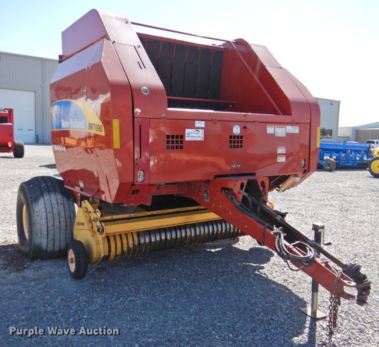 image for item DJ8355 2012 New Holland BR7090  round baler