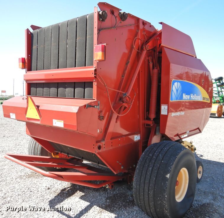 image for item DJ8355 2012 New Holland BR7090  round baler