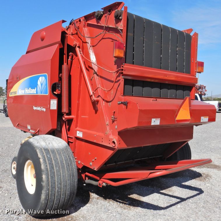 image for item DJ8355 2012 New Holland BR7090  round baler