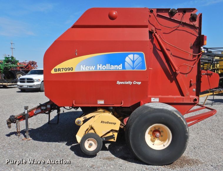 image for item DJ8355 2012 New Holland BR7090  round baler