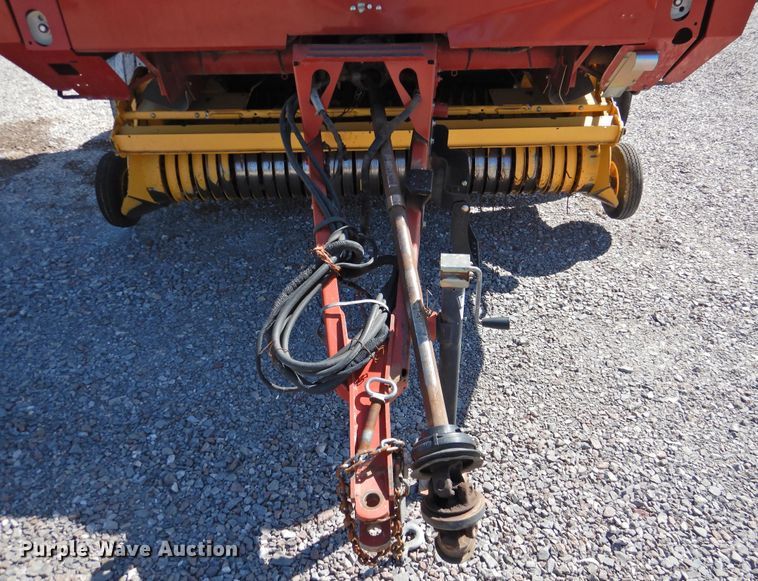 image for item DJ8355 2012 New Holland BR7090  round baler