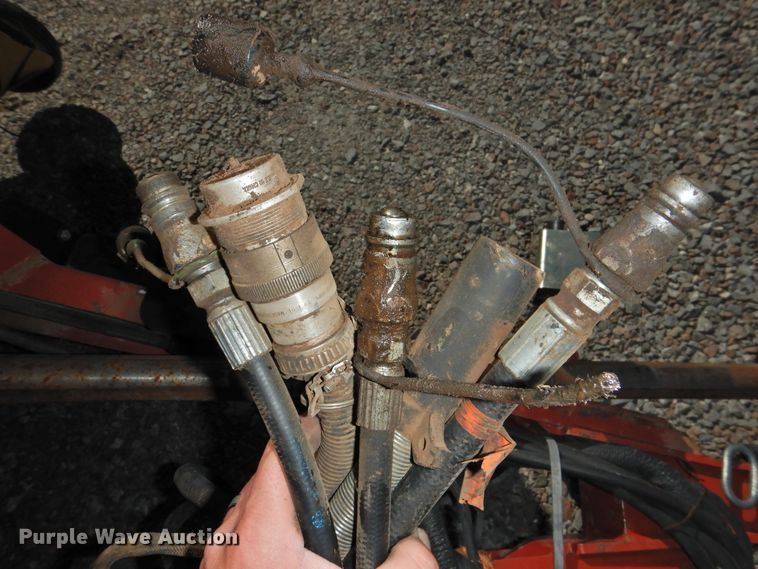 image for item DJ8355 2012 New Holland BR7090  round baler