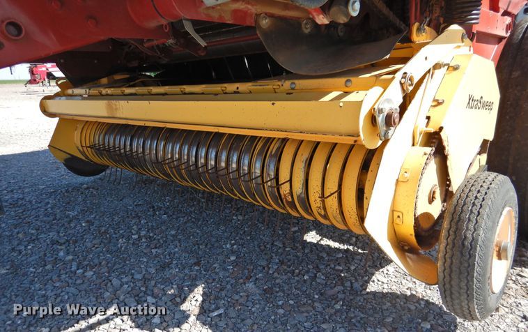 image for item DJ8355 2012 New Holland BR7090  round baler