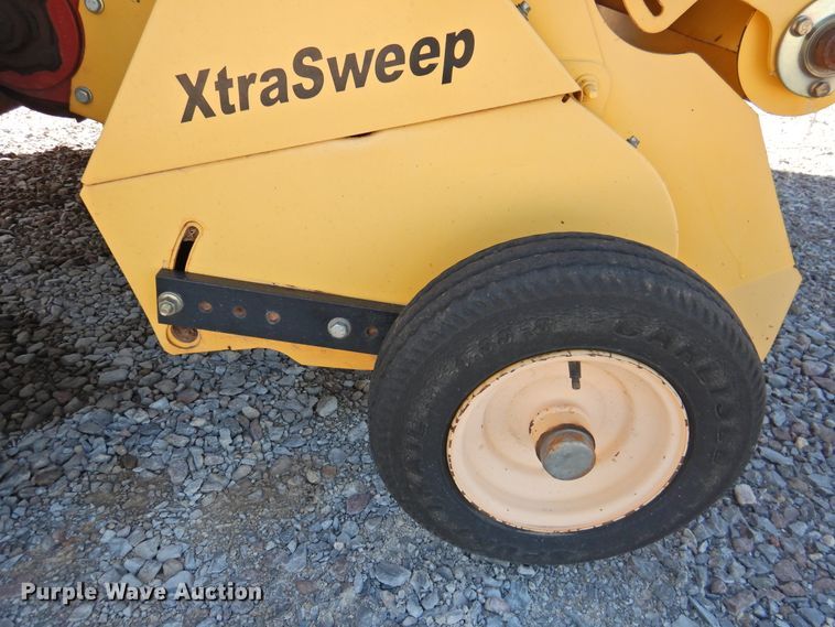 image for item DJ8355 2012 New Holland BR7090  round baler