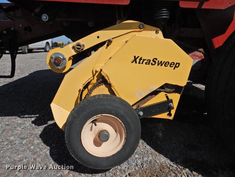 image for item DJ8355 2012 New Holland BR7090  round baler