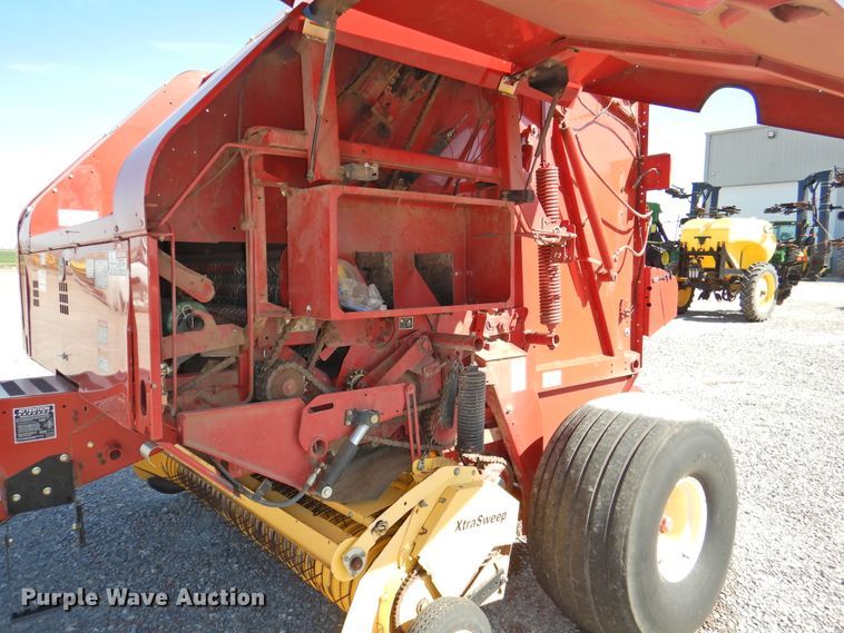 image for item DJ8355 2012 New Holland BR7090  round baler