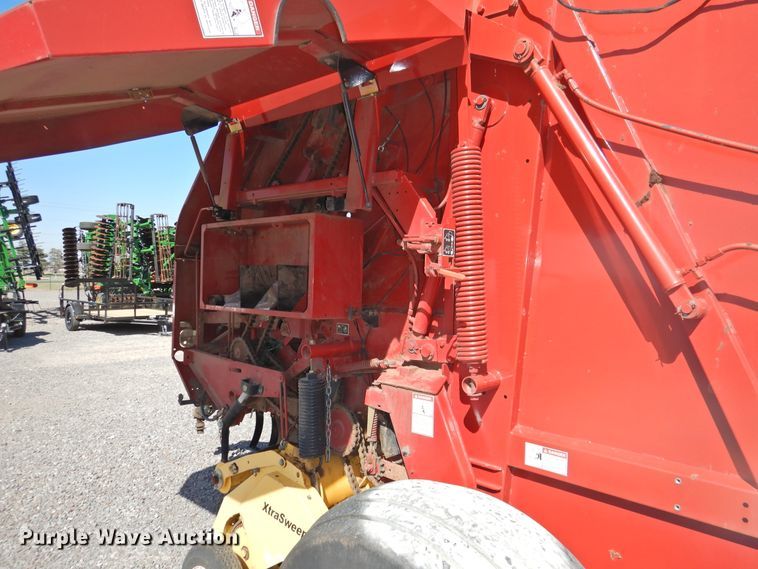 image for item DJ8355 2012 New Holland BR7090  round baler