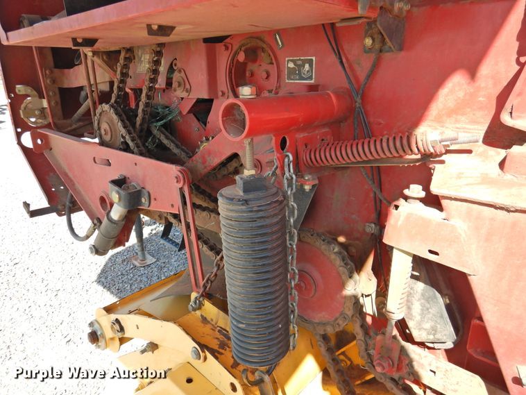 image for item DJ8355 2012 New Holland BR7090  round baler