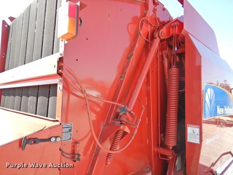 image for item DJ8355 2012 New Holland BR7090  round baler