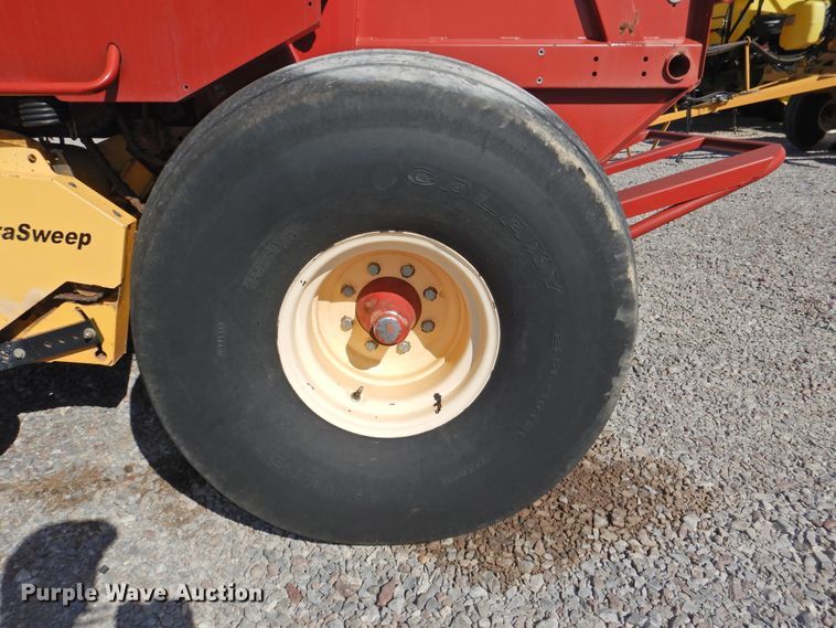 image for item DJ8355 2012 New Holland BR7090  round baler