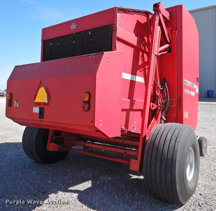 image for item DJ8356 2011 Massey-Ferguson 2856A  round baler