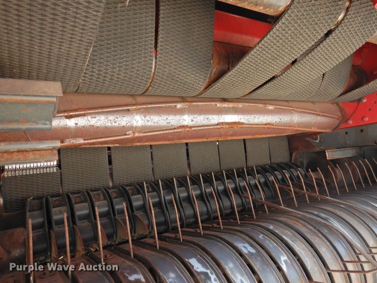 image for item DJ8356 2011 Massey-Ferguson 2856A  round baler