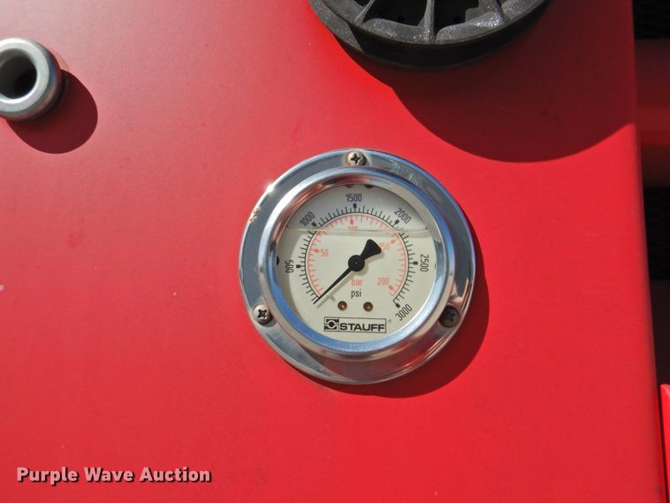 image for item DJ8356 2011 Massey-Ferguson 2856A  round baler