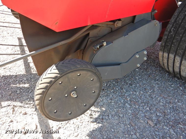 image for item DJ8356 2011 Massey-Ferguson 2856A  round baler