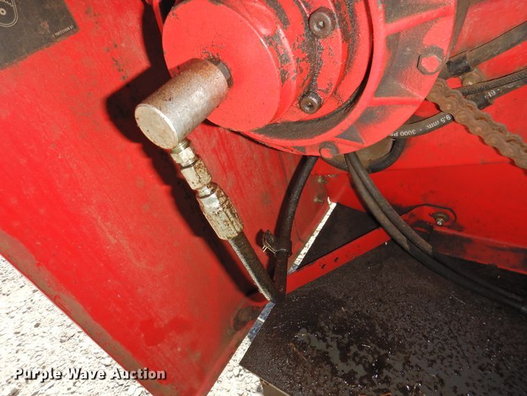 image for item DJ8356 2011 Massey-Ferguson 2856A  round baler