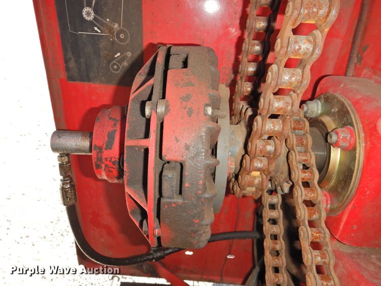 image for item DJ8356 2011 Massey-Ferguson 2856A  round baler