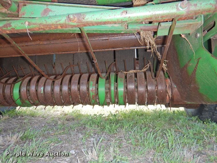 image for item DJ8360 1993 John Deere 535  round baler