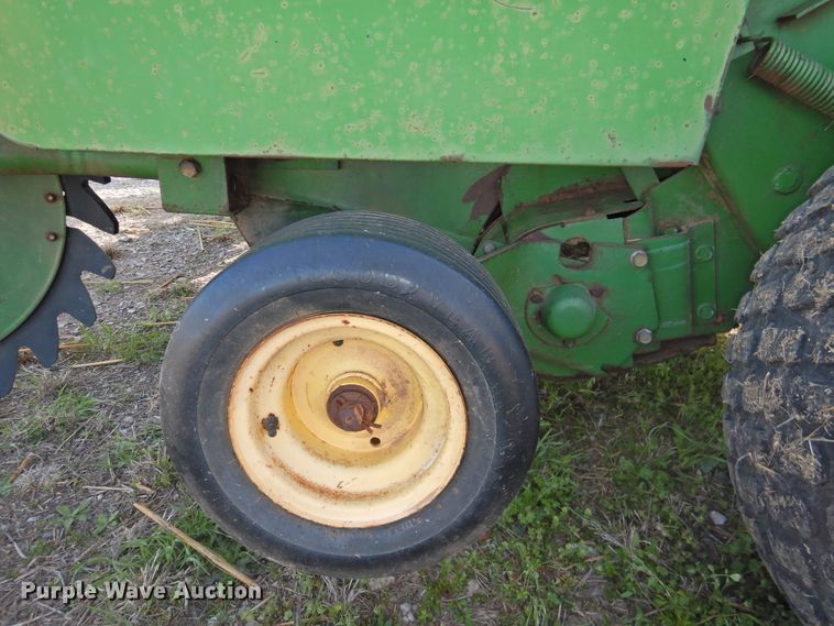 image for item DJ8360 1993 John Deere 535  round baler