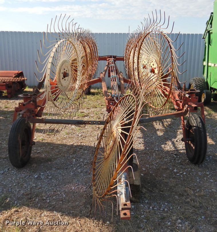 image for item DJ8361 New Holland hay rake