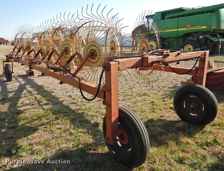 image for item DJ8361 New Holland hay rake