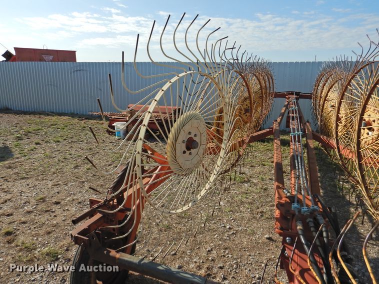 image for item DJ8361 New Holland hay rake