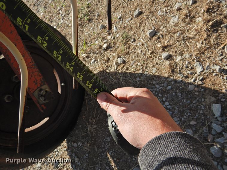 image for item DJ8361 New Holland hay rake