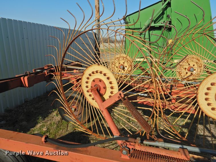 image for item DJ8361 New Holland hay rake