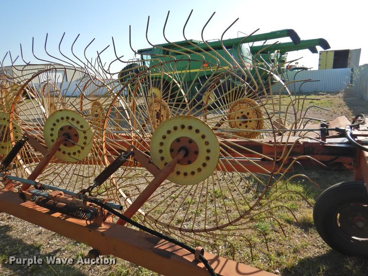 image for item DJ8361 New Holland hay rake