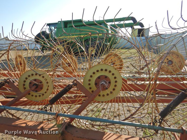 image for item DJ8361 New Holland hay rake