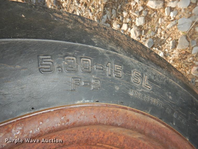 image for item DJ8361 New Holland hay rake