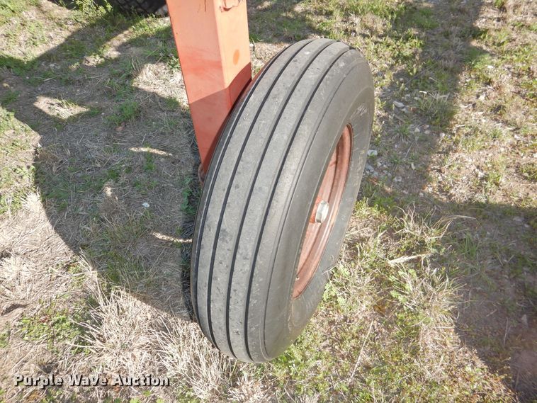 image for item DJ8361 New Holland hay rake