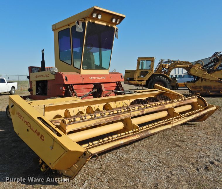 image for item DJ8362 1992 New Holland 1118  windrower