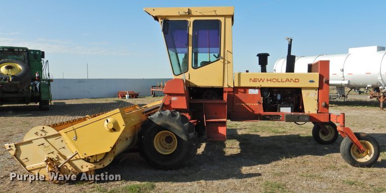 image for item DJ8362 1992 New Holland 1118  windrower