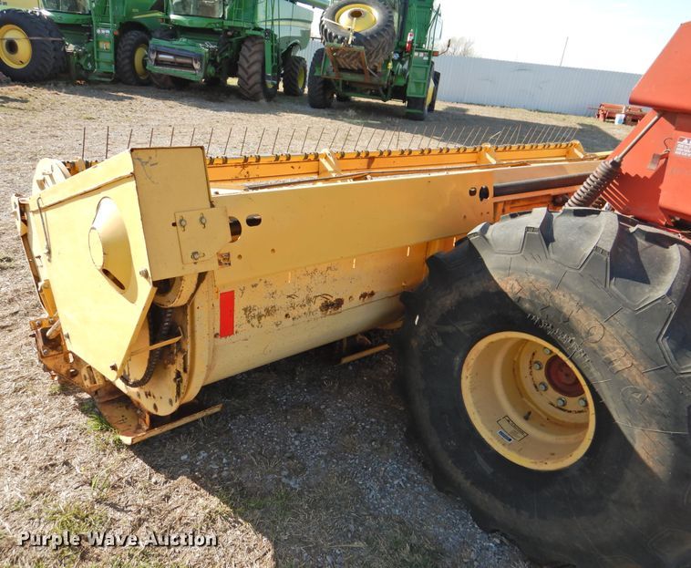 image for item DJ8362 1992 New Holland 1118  windrower
