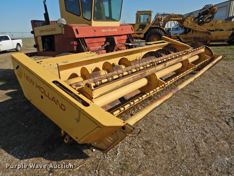 image for item DJ8362 1992 New Holland 1118  windrower