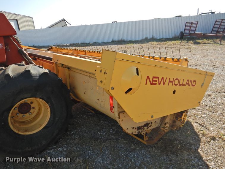 image for item DJ8362 1992 New Holland 1118  windrower