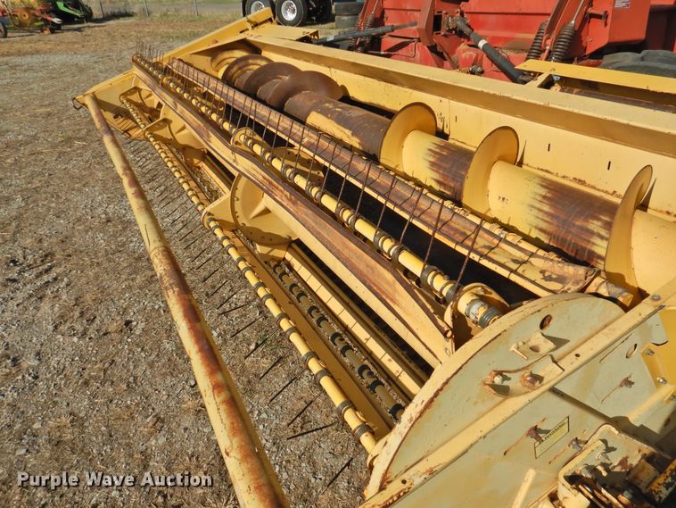 image for item DJ8362 1992 New Holland 1118  windrower